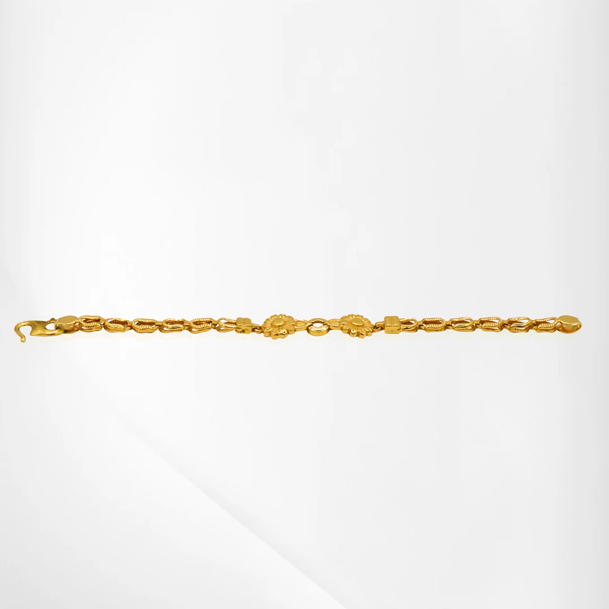 Adorable Baby Bracelet – Elegant Flower Design with Decorative Links