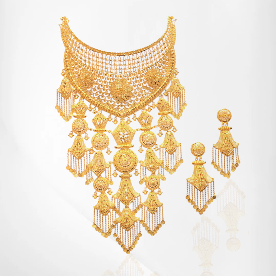 Majestic Bridal Gold Choker Set with Cascading Design