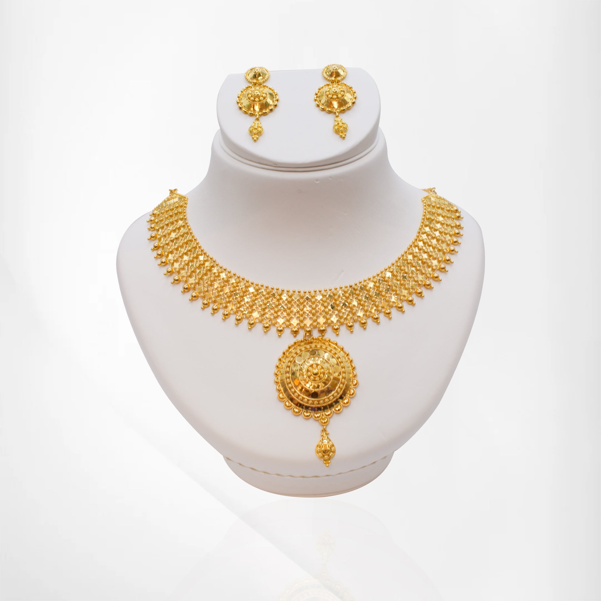 Exclusive Yellow Gold Special Chandrahar Set