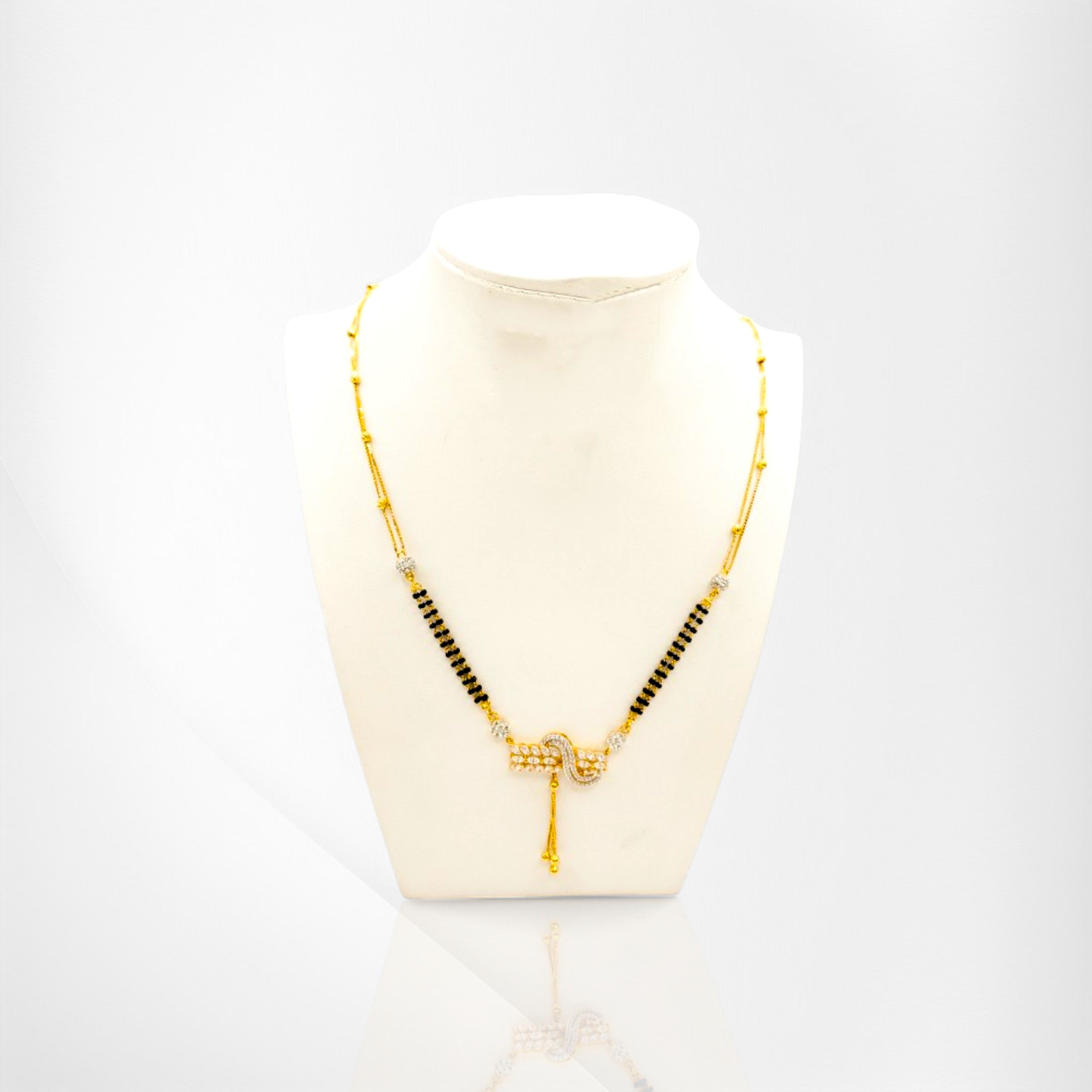 Traditional Gold Mangalsutra with Elegant Motif
