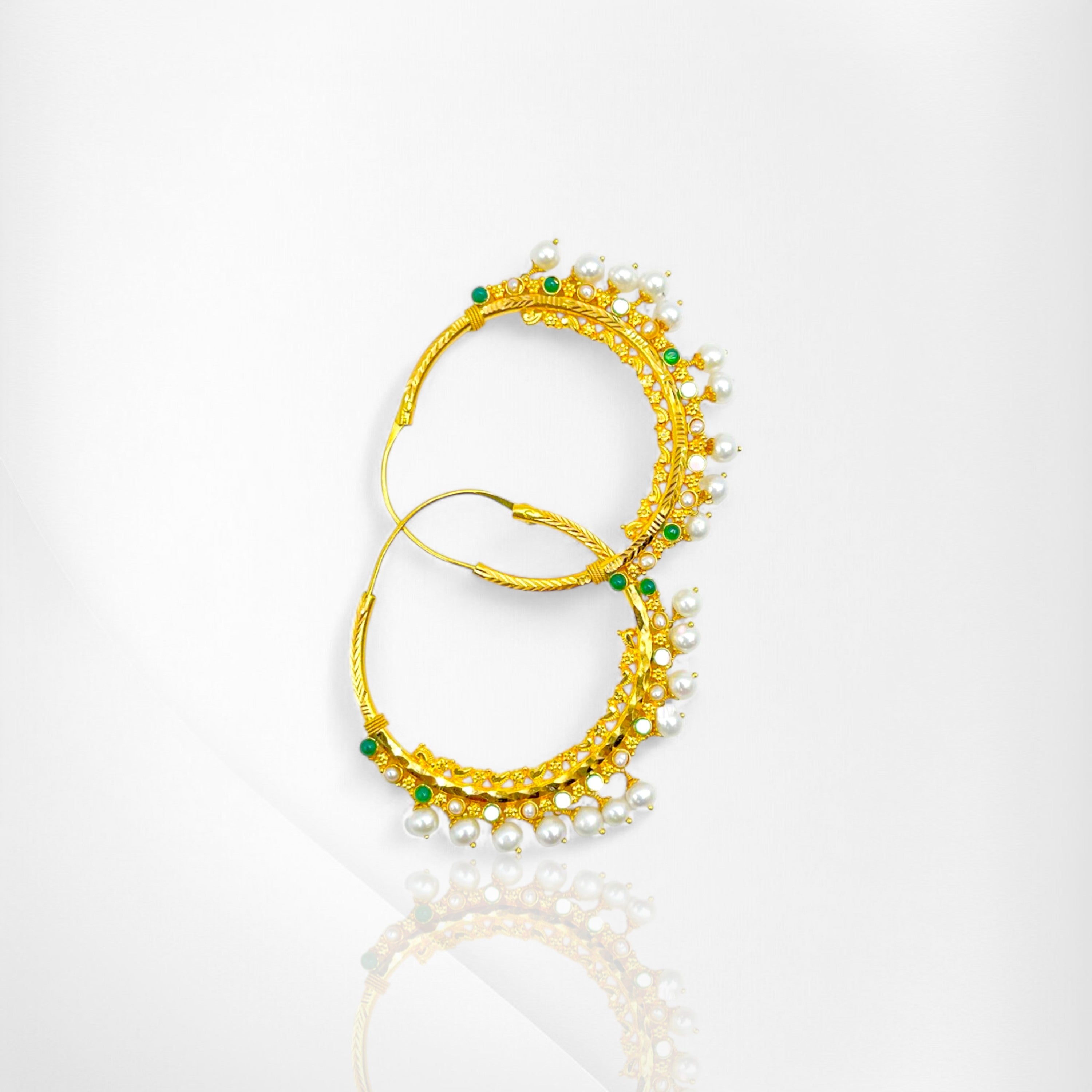 Graceful Gold Bali with Artistic Detailing