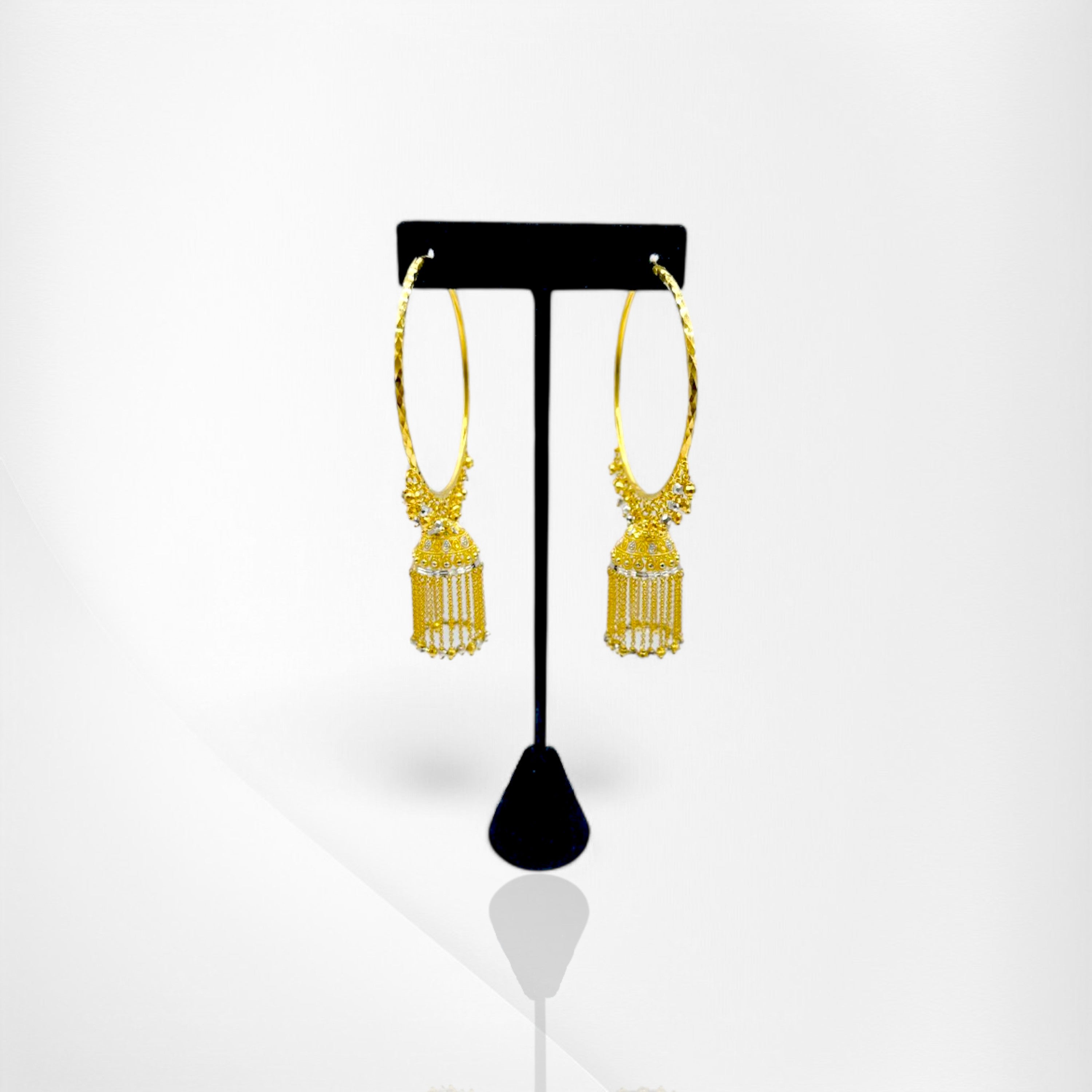 Earrings with Long Drop Pattern