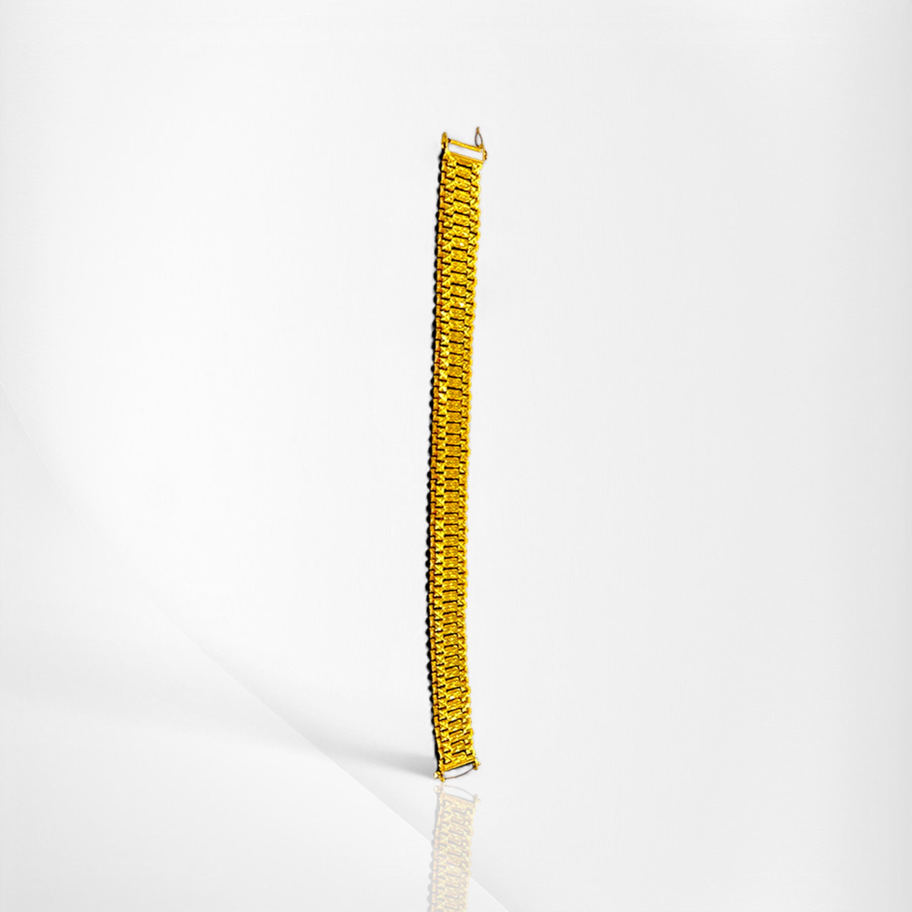 Gold Men's Bracelet with Cuban Link Design