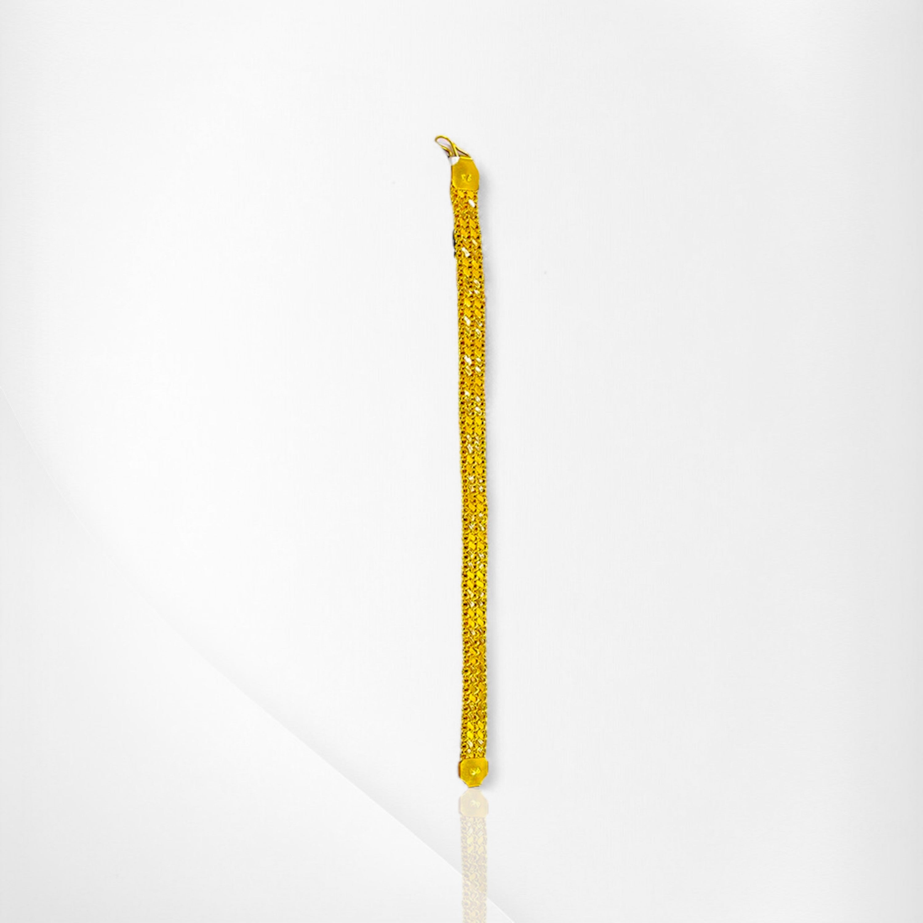 Durable Gold Men's Bracelet with Minimalist Link Design