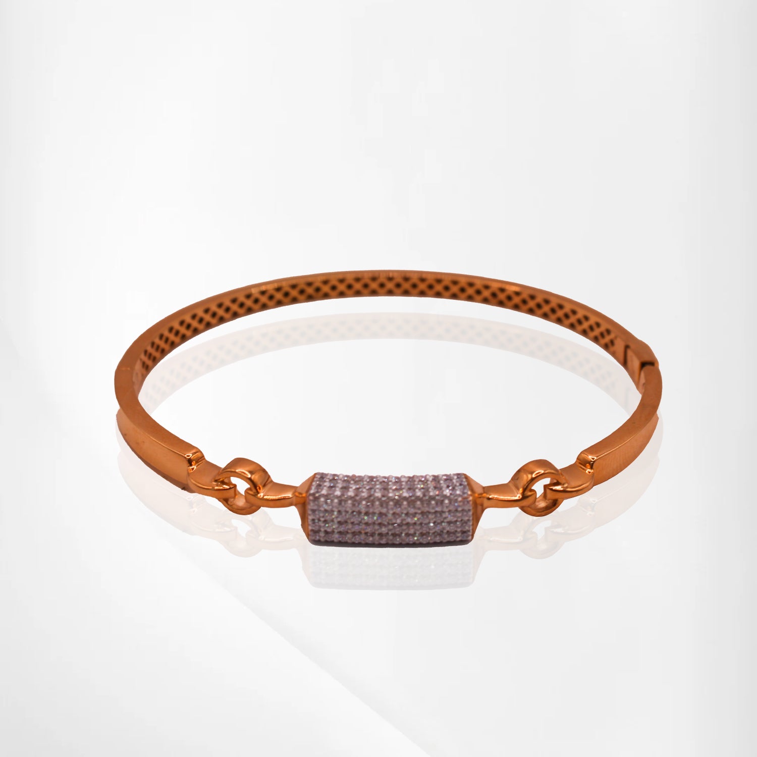 Modern 18K Gold Bangle with Sparkling Accents