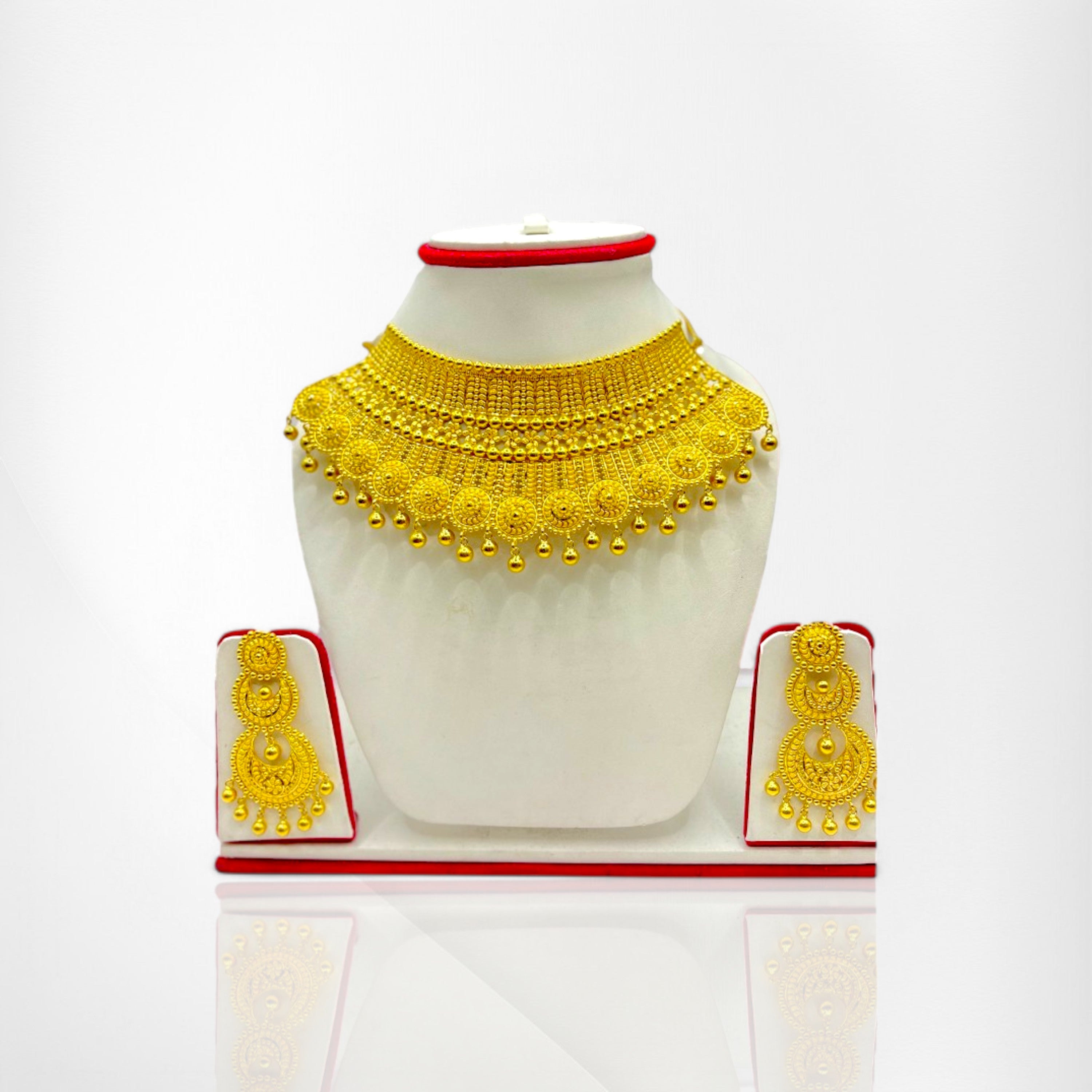 Royal Glamour: Heavy Yellow Gold Choker Set