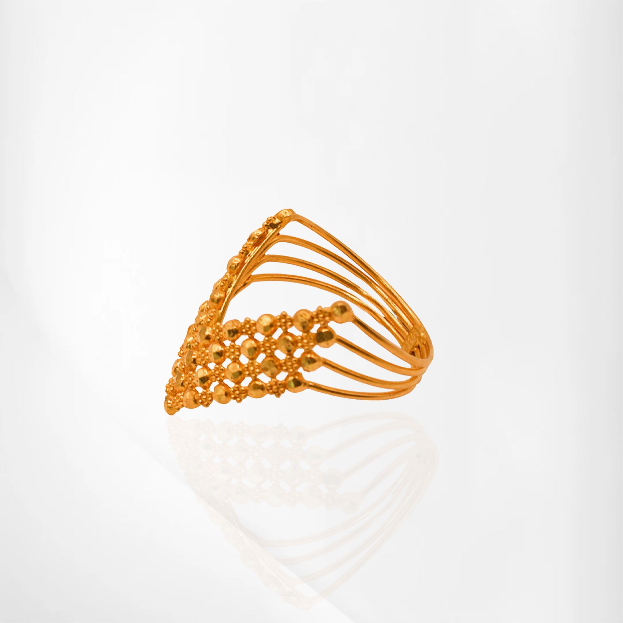 Heritage Glow Traditional Vanki-Style Ring