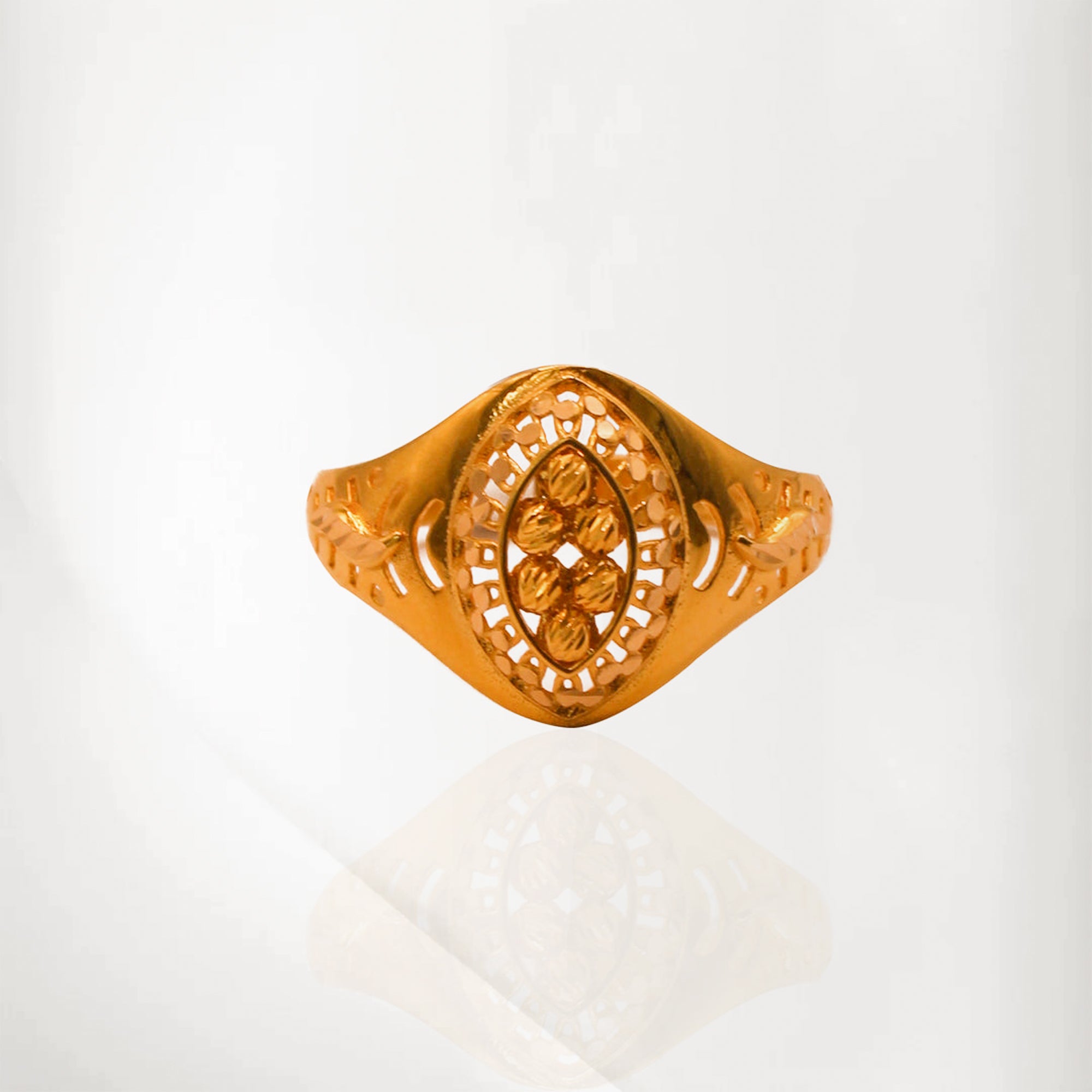 Sleek Aura Modern Gold Ring