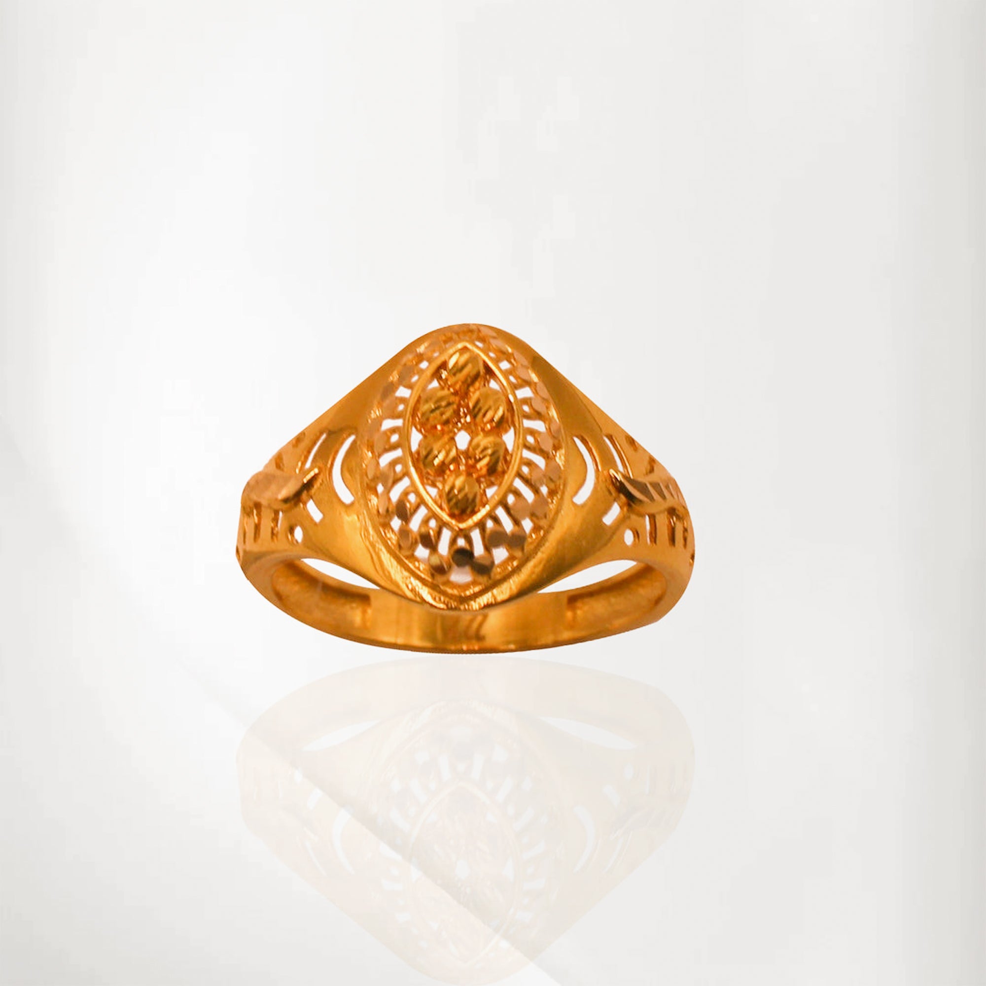 Sleek Aura Modern Gold Ring