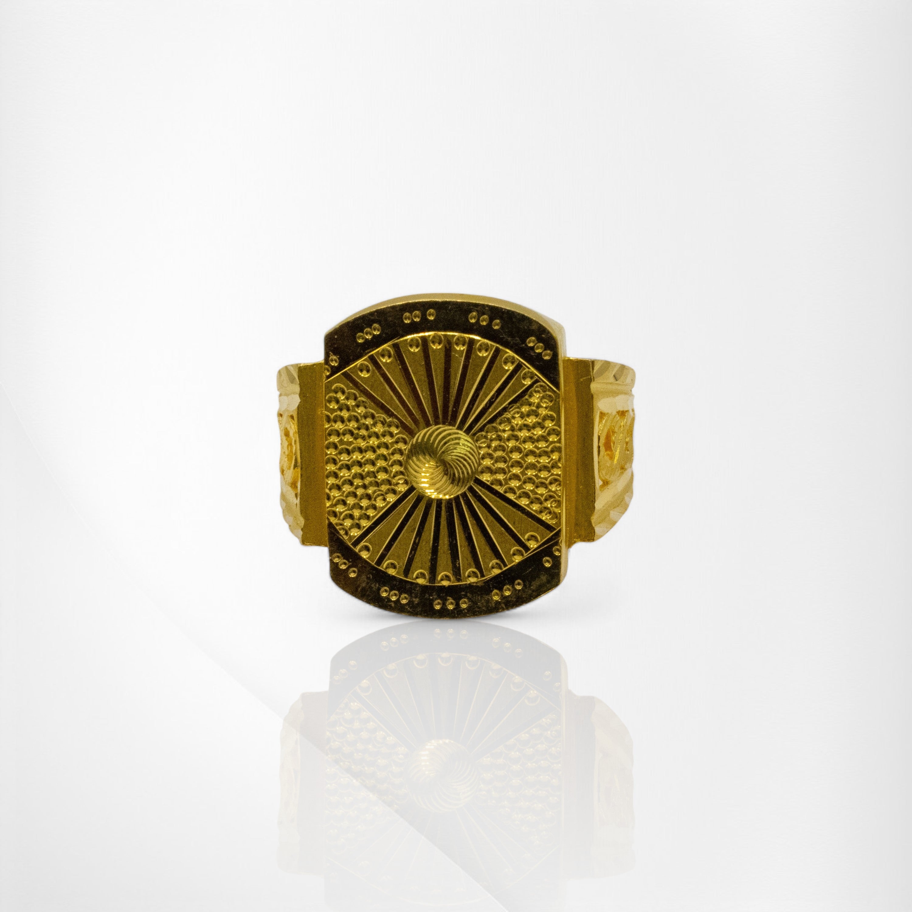 Bold Royal Pattern Gold Ring