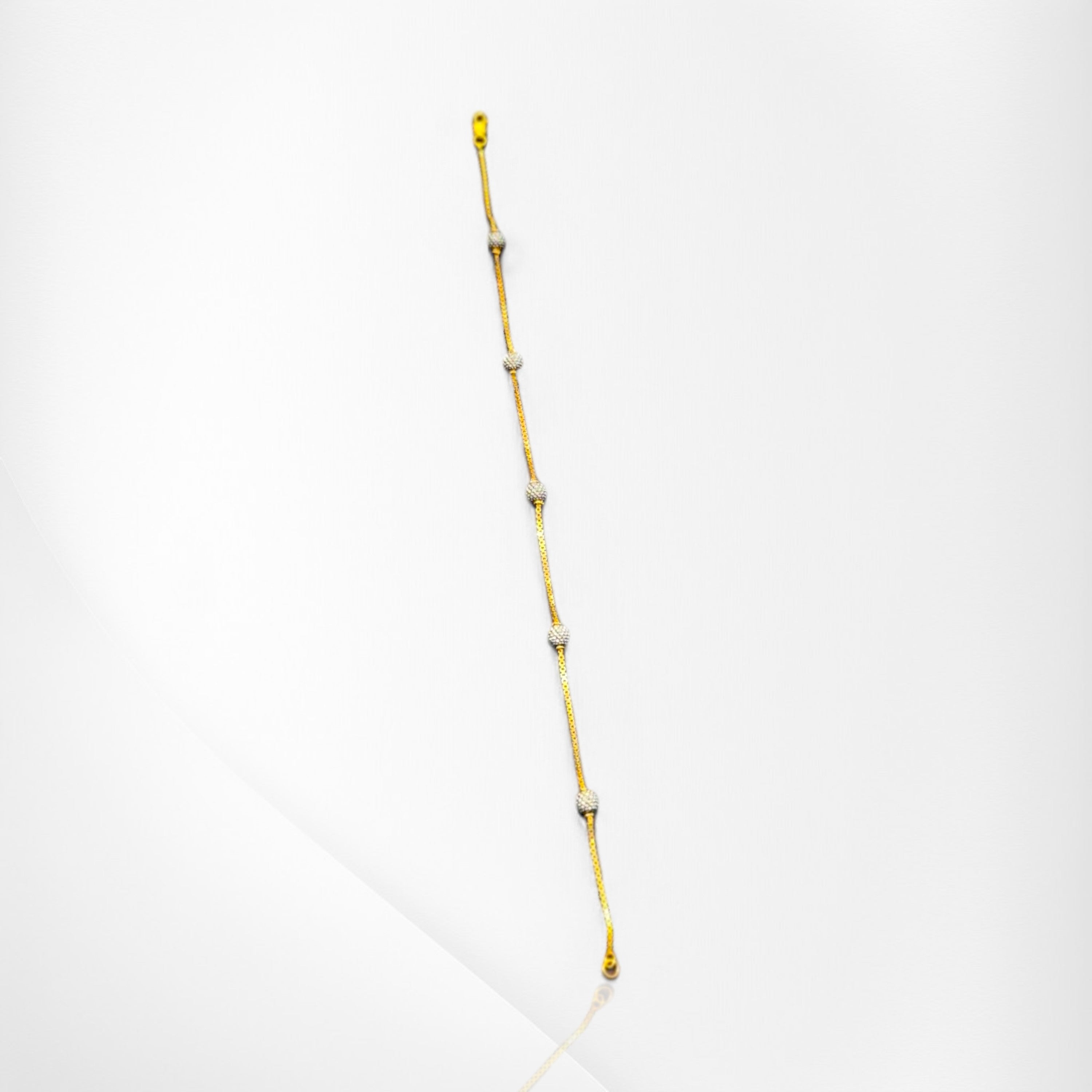 Delicate Gold Chain Bracelet