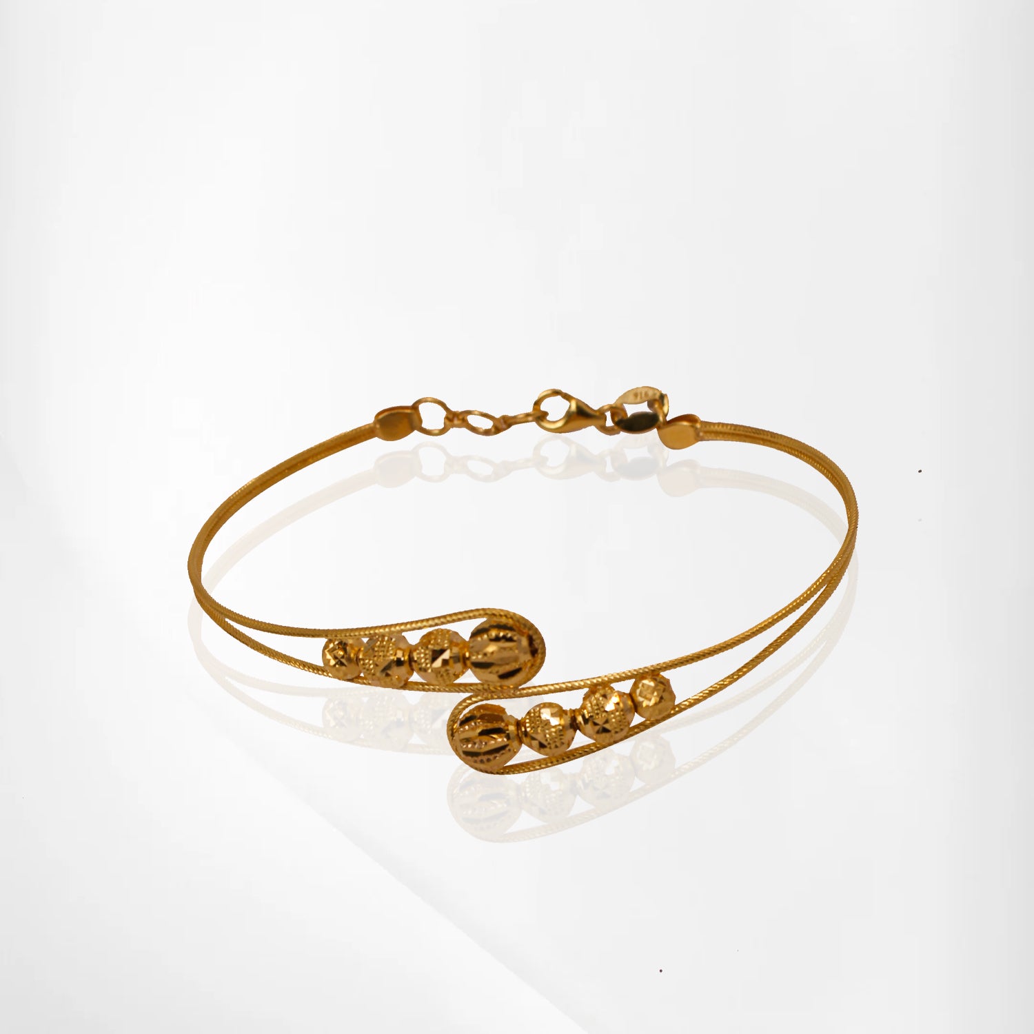 Elegant Contemporary Gold Bracelet