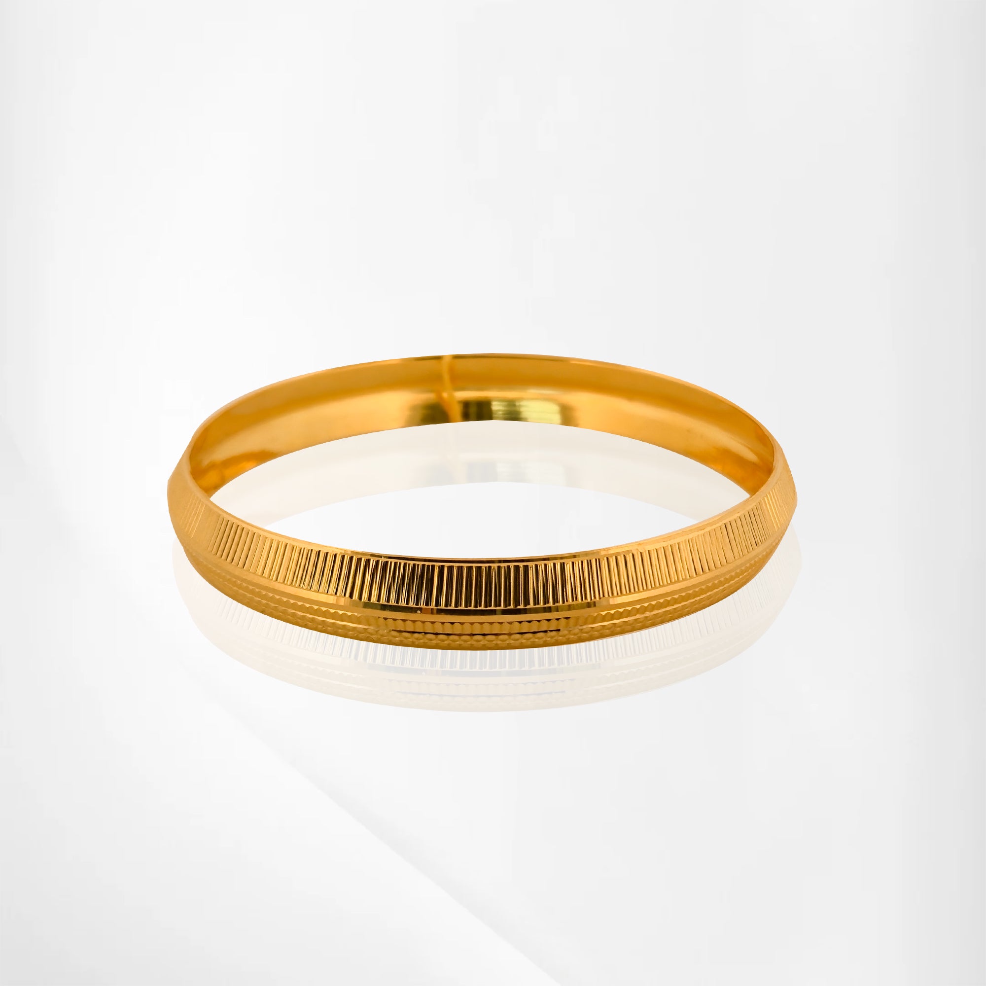 Men’s Kada with Dot & Line Combination – Stylish Multi-Design in Gold