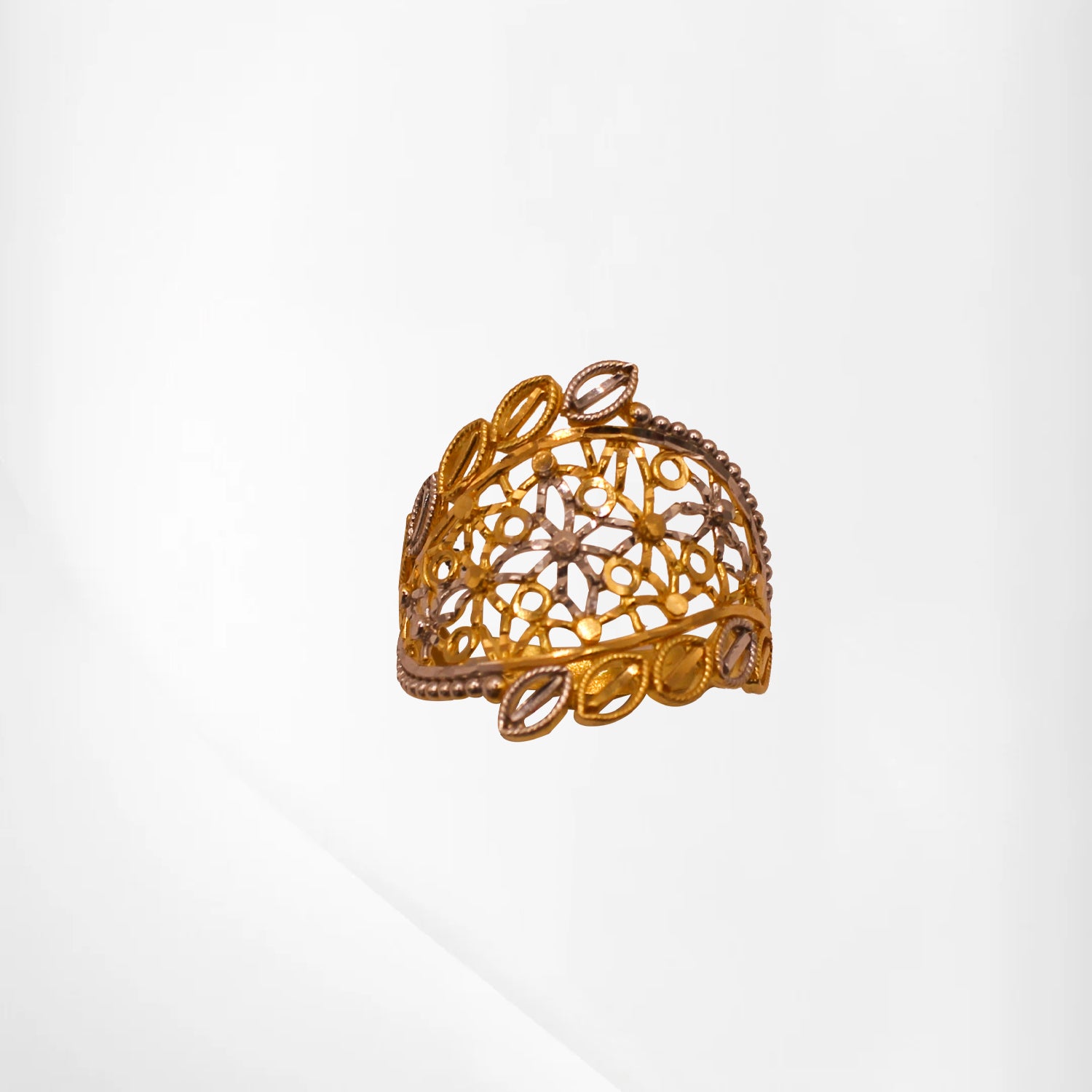Verdant Grace Leaf Motif Gold Ring