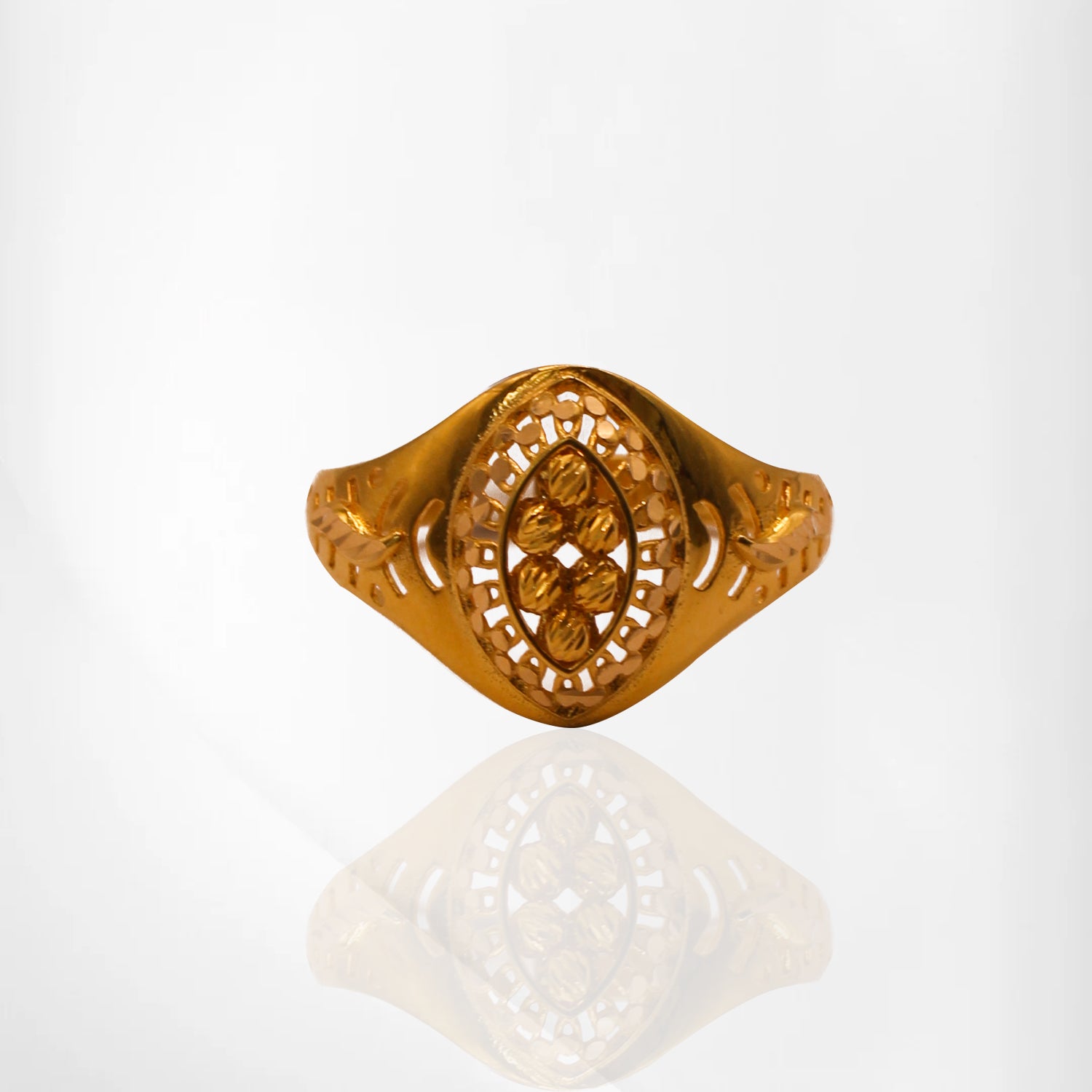 Sleek Aura Modern Gold Ring