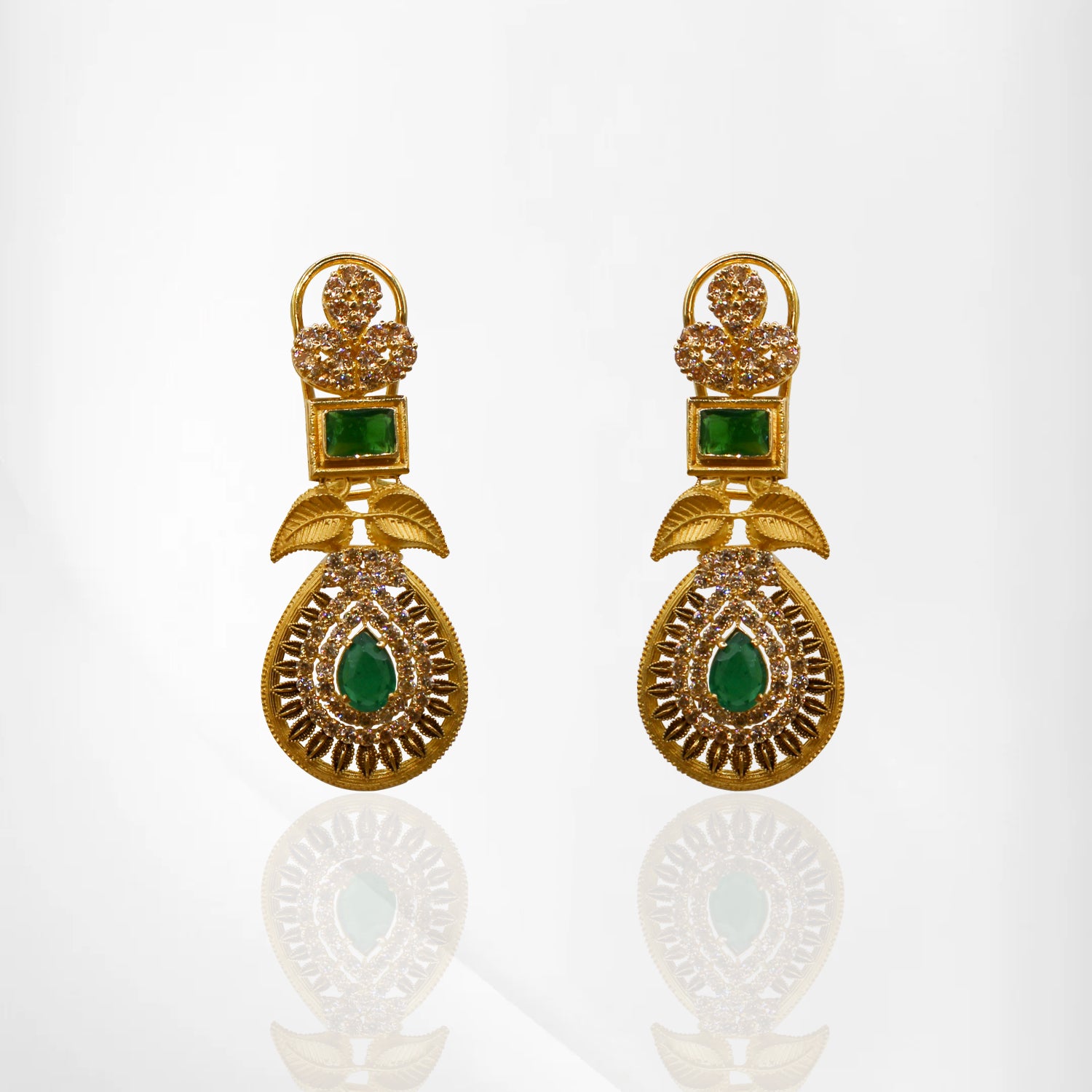 Antique Emerald Leaf-Style Jewelry Set with Matching Earrings